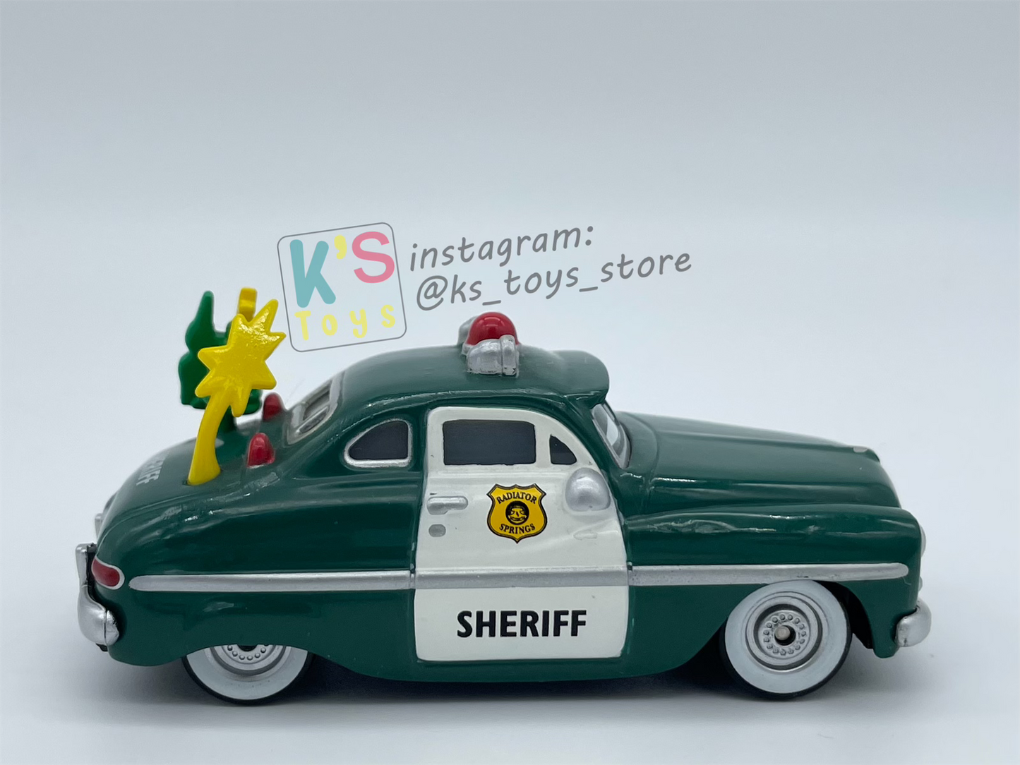 PRE-OWNED / LOOSE DISNEY PIXAR CARS "HOLIDAY SPIRIT GREEN SHERIFF" SNOW GLOBE - DISPLAYED CONDITION