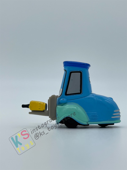 PRE-OWNED / LOOSE DISNEY PIXAR CARS - "RACE TEAM LUIGI AND WHEEL WELL GUIDO" PLAYED IN GOOD CONDITION