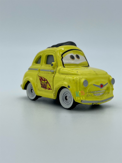 PRE-OWNED / LOOSE DISNEY PIXAR CARS - "RACE TEAM LUIGI AND WHEEL WELL GUIDO" PLAYED IN GOOD CONDITION