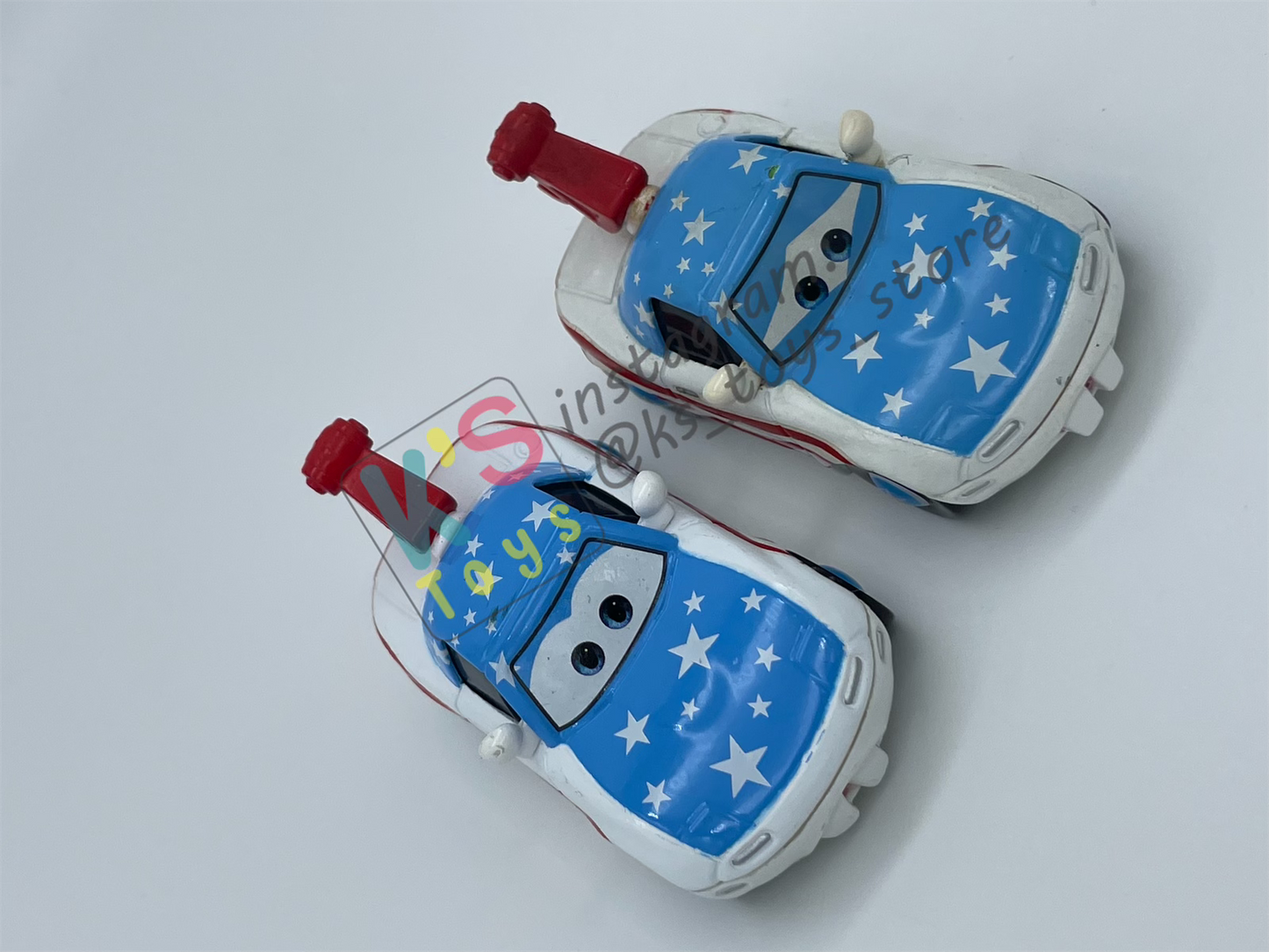 PRE-OWNED / LOOSE DISNEY PIXAR CARS - "MIA & TIA MATER FANS" - MATER THE GREATER SERIES - PLAYED IN GOOD CONDITION