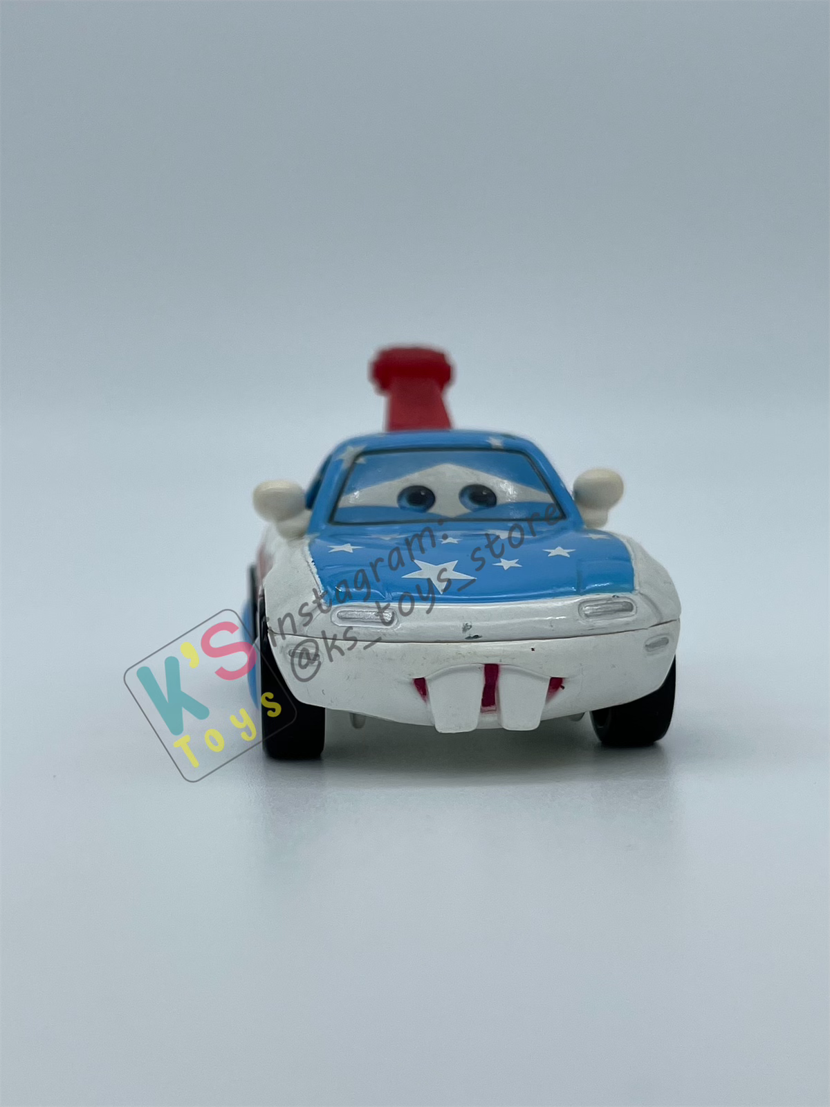 PRE-OWNED / LOOSE DISNEY PIXAR CARS - "MIA & TIA MATER FANS" - MATER THE GREATER SERIES - PLAYED IN GOOD CONDITION