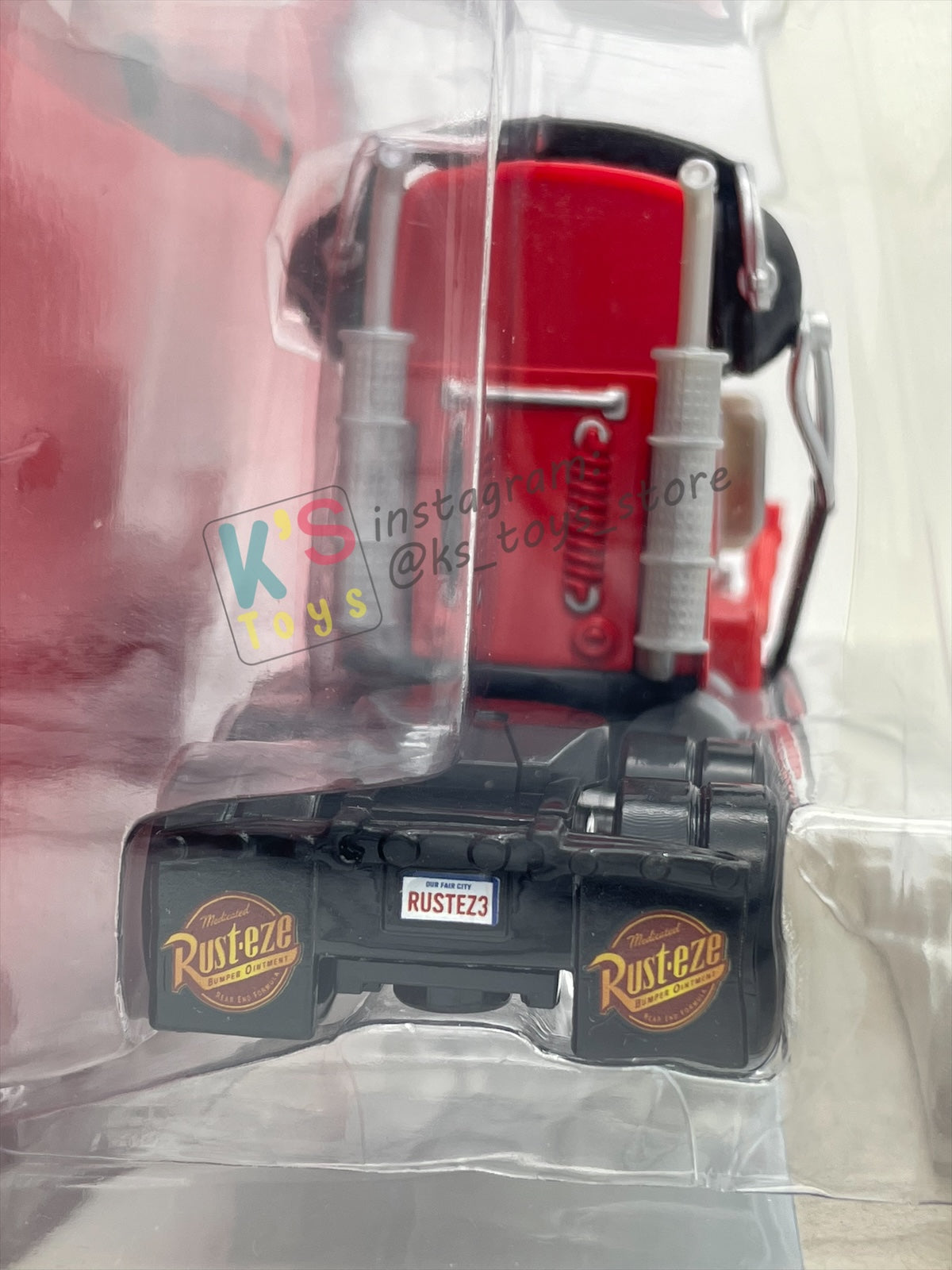 DELUXE DISNEY PIXAR CARS BY MATTEL "PIT CREW MEMBER MACK" 95 PIT CREW SERIES - BNIP