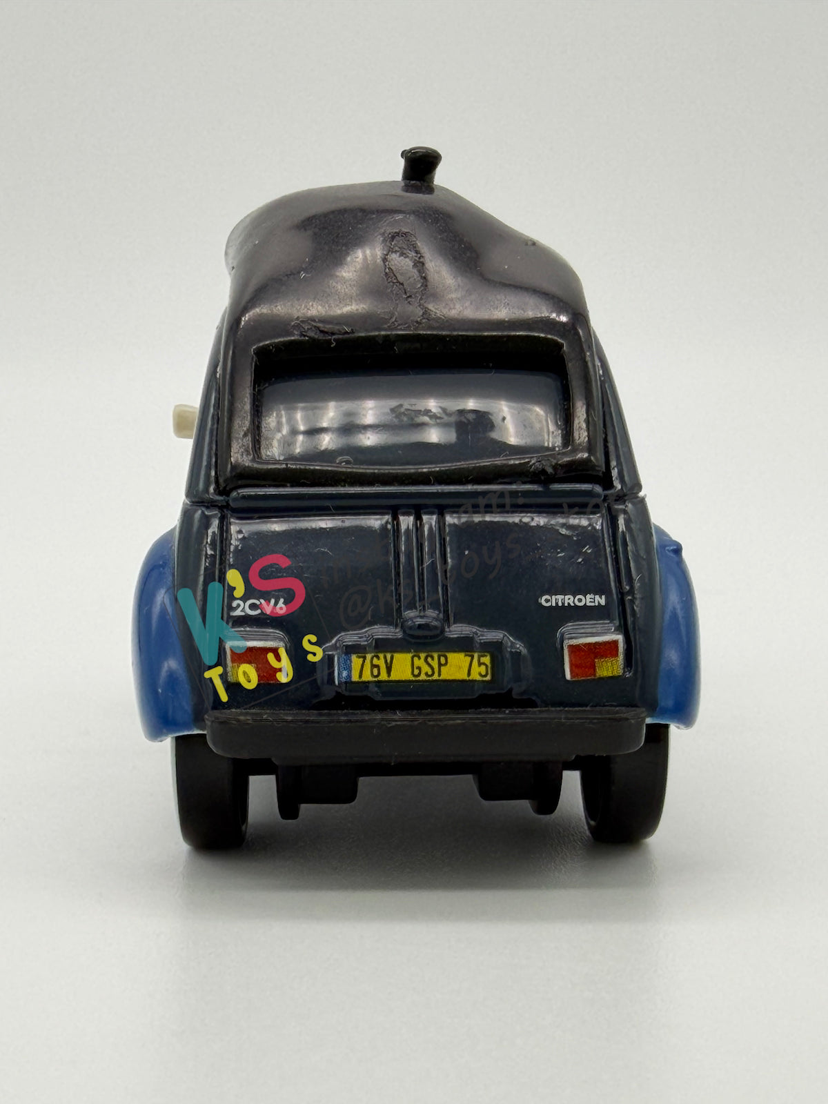 PRE-OWNED / LOOSE DISNEY PIXAR CARS 1:55 BY MATTEL - "LOUIS LARUE" CARS 2 PARIS TOUR SERIES - NEAR MINT CONDITION