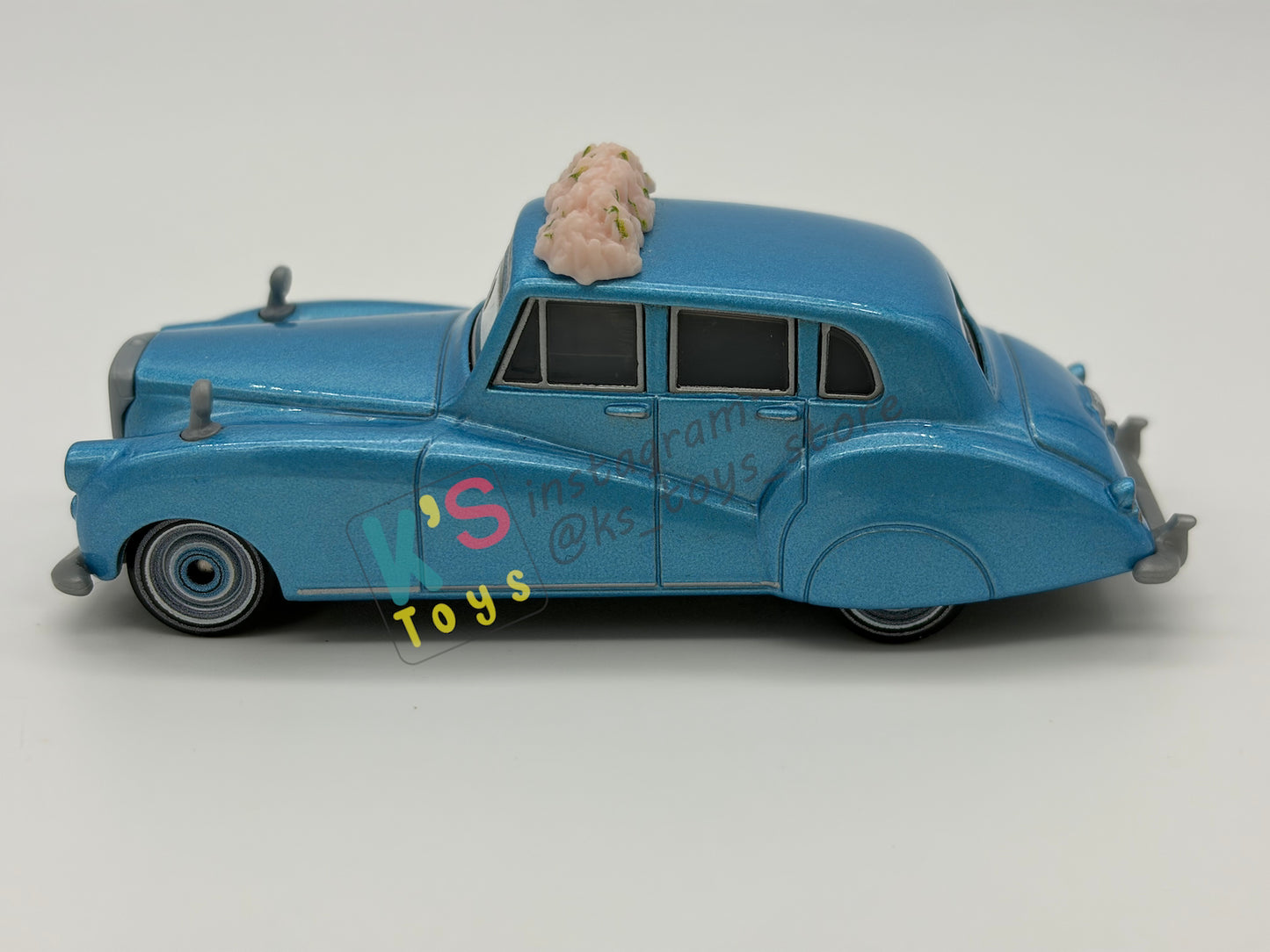 PRE-OWNED / LOOSE DISNEY PIXAR CARS 1:55 BY MATTEL - "MATO" CARS ON THE ROAD SERIES - NEAR MINT CONDITION