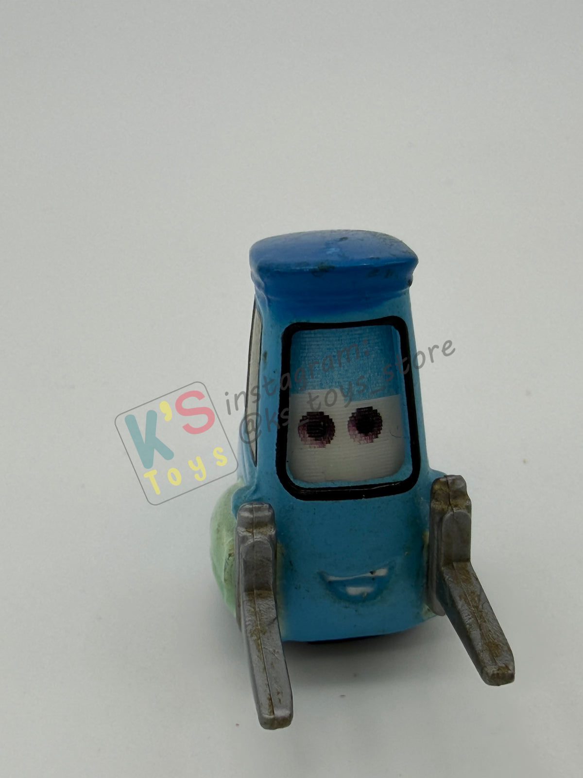 PRE-OWNED / LOOSE DISNEY PIXAR CARS 1:55 BY MATTEL - "GUIDO LENTICULAR EYES V 2" LENTICULAR EYES SERIES - NEAR MINT CONDITION