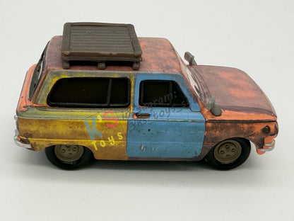 PRE-OWNED / LOOSE DISNEY PIXAR CARS 1:55 BY MATTEL - "JASON HUBKAP" CARS 2 PARIS PARTS MARKET SERIES - NEAR MINT CONDITION