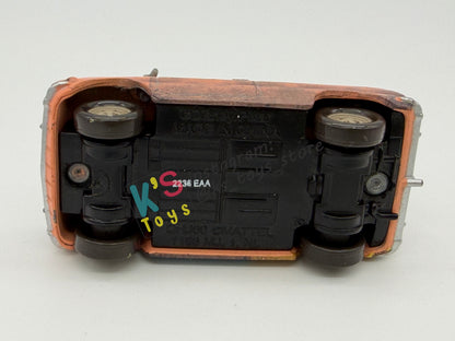 PRE-OWNED / LOOSE DISNEY PIXAR CARS 1:55 BY MATTEL - "JASON HUBKAP" CARS 2 PARIS PARTS MARKET SERIES - NEAR MINT CONDITION