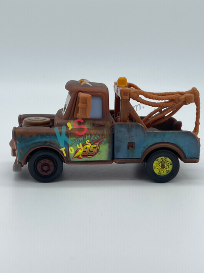 PRE-OWNED / LOOSE DISNEY PIXAR CARS BY MATTEL - "RACE TEAM MATER" - CARS 2 SERIES - PLAYED WITH GOOD CONDITION - READ DESCRIPTION!!!!!!!!!!!