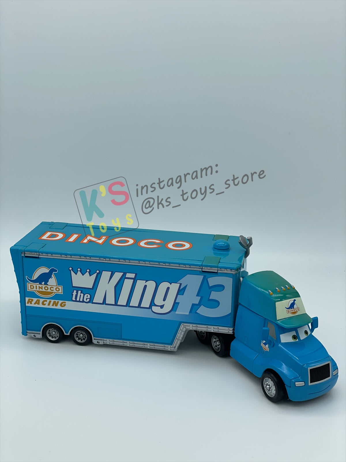 PRE-OWNED / LOOSE HAULER DISNEY PIXAR CARS BY MATTEL, GRAY HAULER / DINOCO HAULER,  IN GOOD CONDITION - PLEASE READ DESCRIPTION!!!!!!!!!!