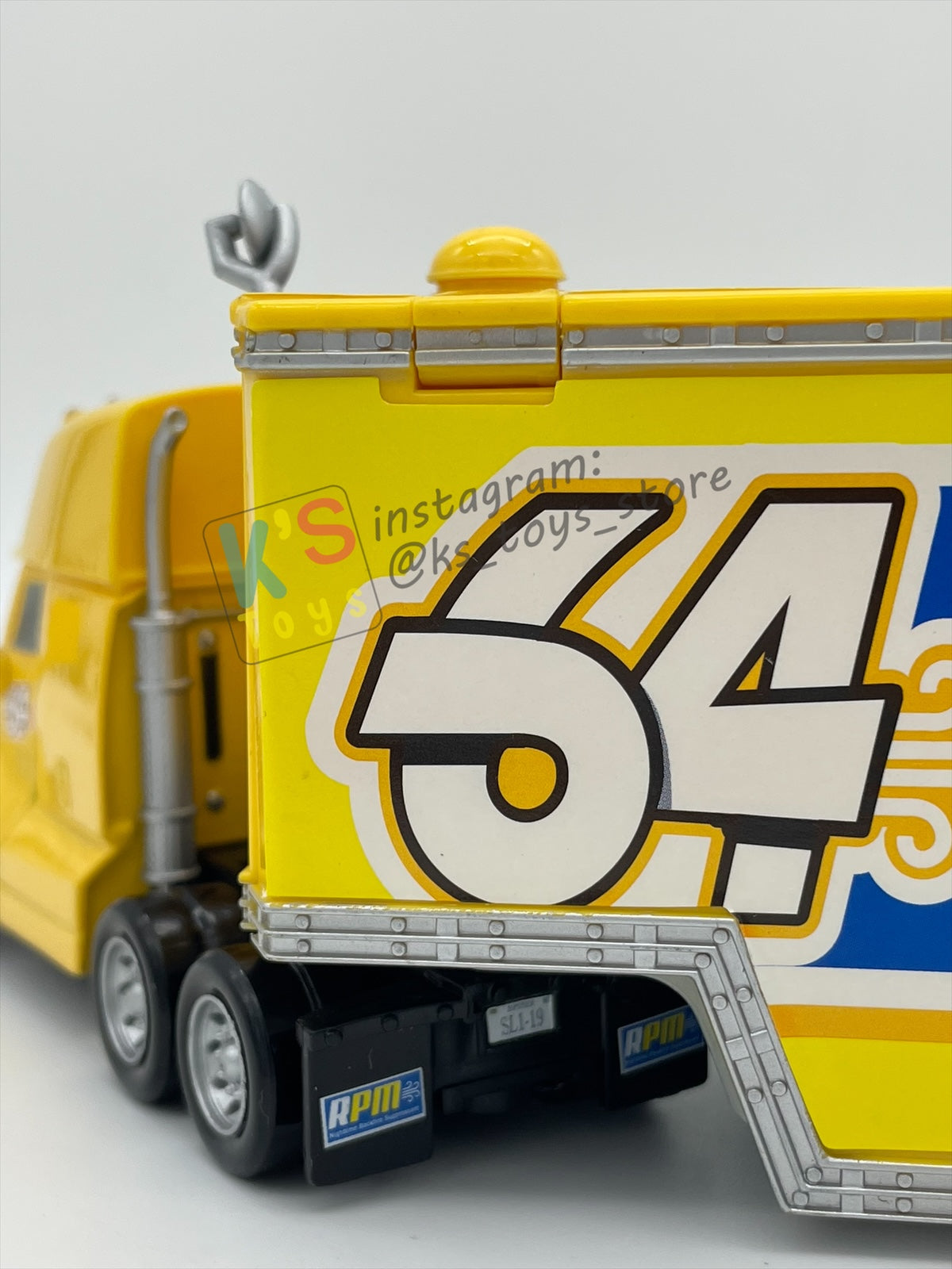 PRE-OWNED / LOOSE HAULER DISNEY PIXAR CARS BY MATTEL, RPM HAULER,  IN NEAR MINT CONDITION - PLEASE READ DESCRIPTION!!!!!!!!!!