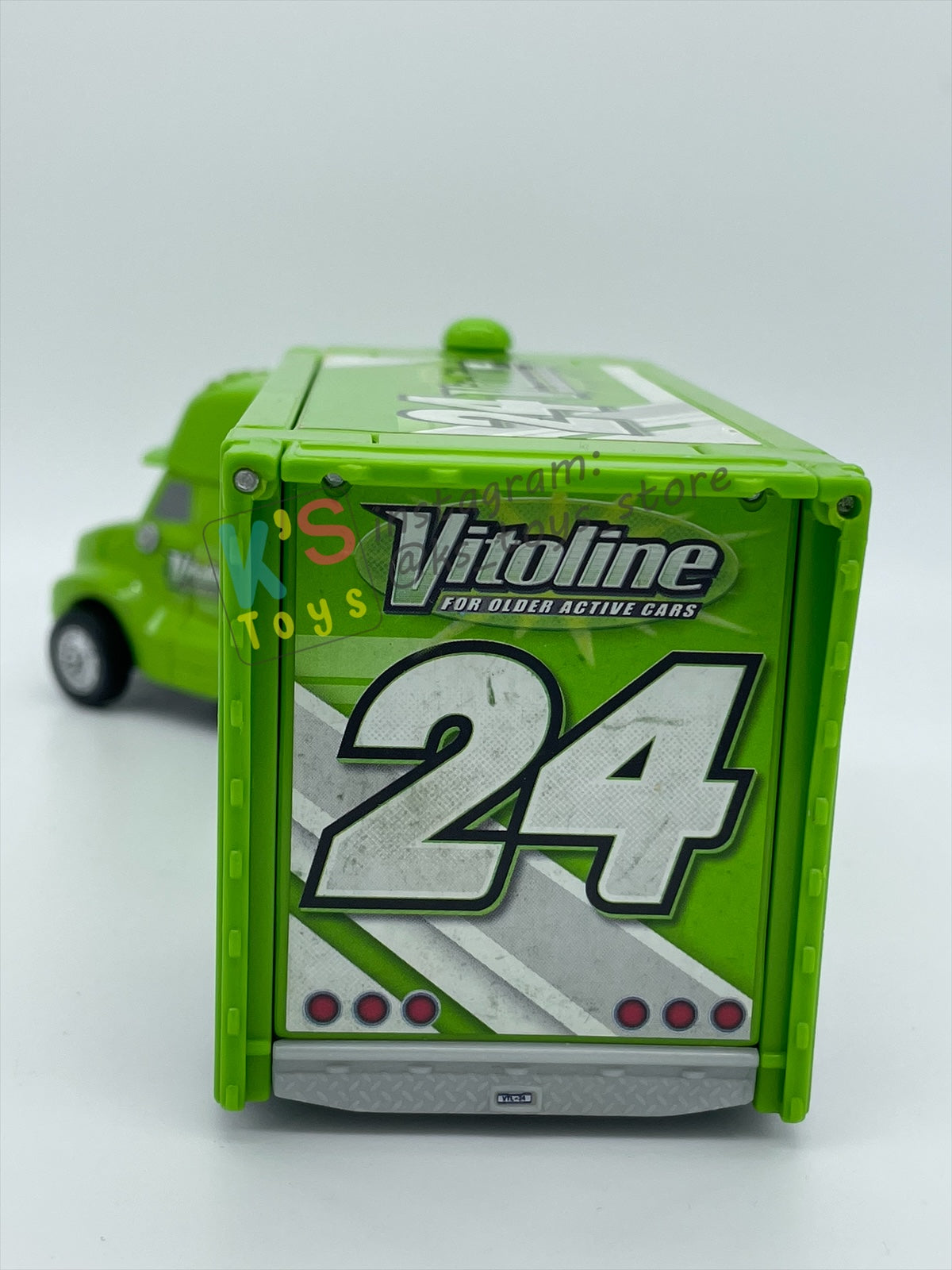 PRE-OWNED / LOOSE HAULER DISNEY PIXAR CARS BY MATTEL, STEVE CARSKI (VITOLINE HAULER),  IN PLAYED CONDITION AND MISSING PARTS - PLEASE READ DESCRIPTION!!!!!!!!!!