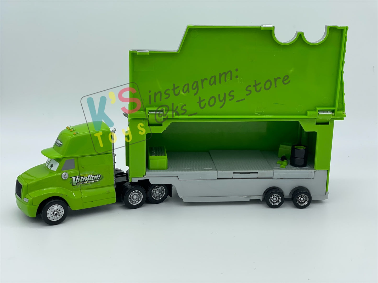 PRE-OWNED / LOOSE HAULER DISNEY PIXAR CARS BY MATTEL, STEVE CARSKI (VITOLINE HAULER),  IN PLAYED CONDITION AND MISSING PARTS - PLEASE READ DESCRIPTION!!!!!!!!!!