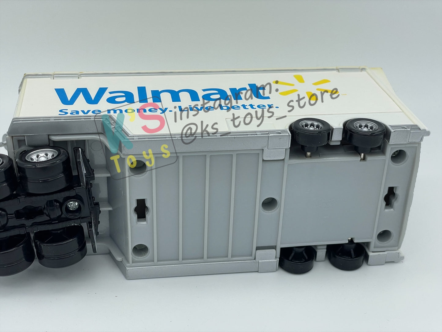 PRE-OWNED / LOOSE HAULER DISNEY PIXAR CARS BY MATTEL, WALLY THE WALLMART HAULER,  IN GOOD CONDITION - PLEASE READ DESCRIPTION!!!!!!!!!!