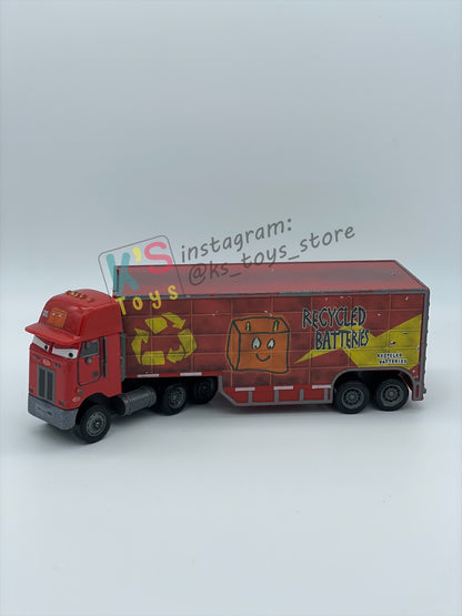 PRE-OWNED / LOOSE HAULER DISNEY PIXAR CARS BY MATTEL, PETERBILL / JERRY RECYCLED BATTERIES HAULER,  IN NEAR MINT CONDITION - PLEASE READ DESCRIPTION!!!!!!!!!!
