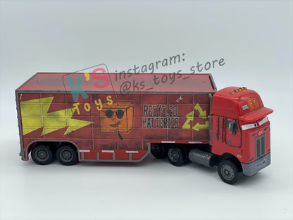 PRE-OWNED / LOOSE HAULER DISNEY PIXAR CARS BY MATTEL, PETERBILL / JERRY RECYCLED BATTERIES HAULER,  IN NEAR MINT CONDITION - PLEASE READ DESCRIPTION!!!!!!!!!!