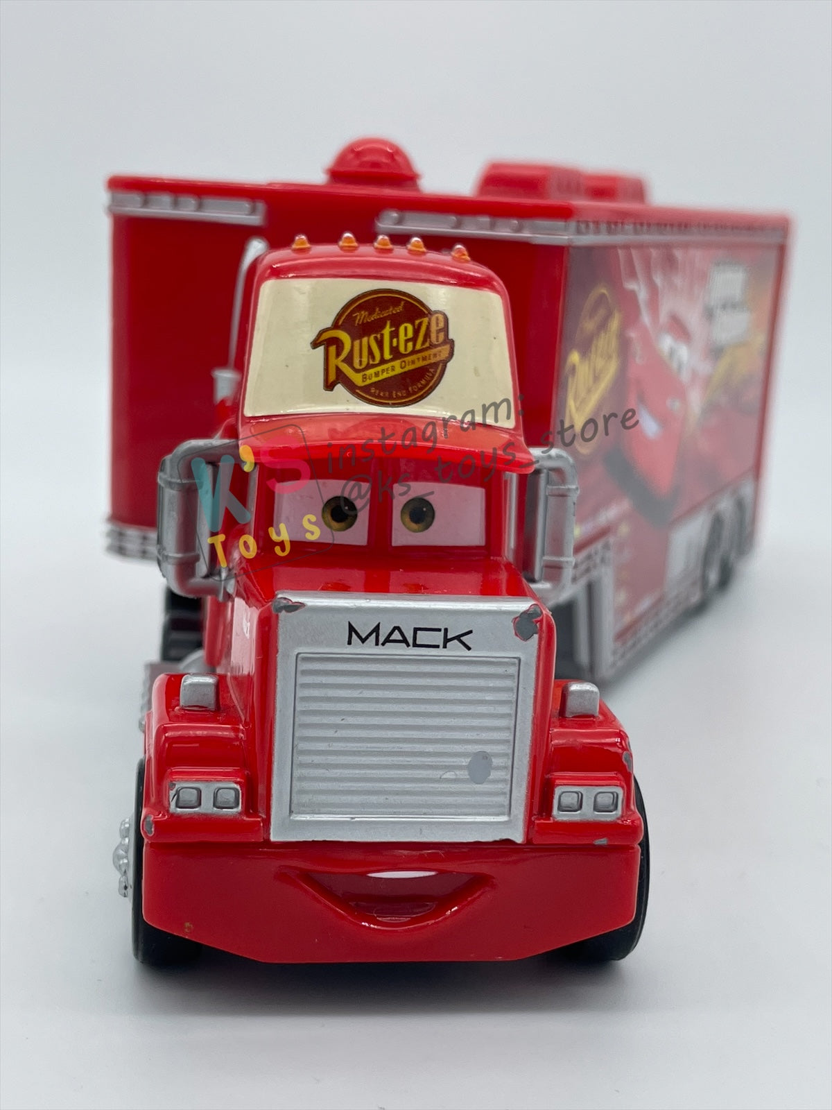 PRE-OWNED / LOOSE HAULER DISNEY PIXAR CARS BY MATTEL, MACK HAULER,  IN NEAR MINT CONDITION - PLEASE READ DESCRIPTION!!!!!!!!!!