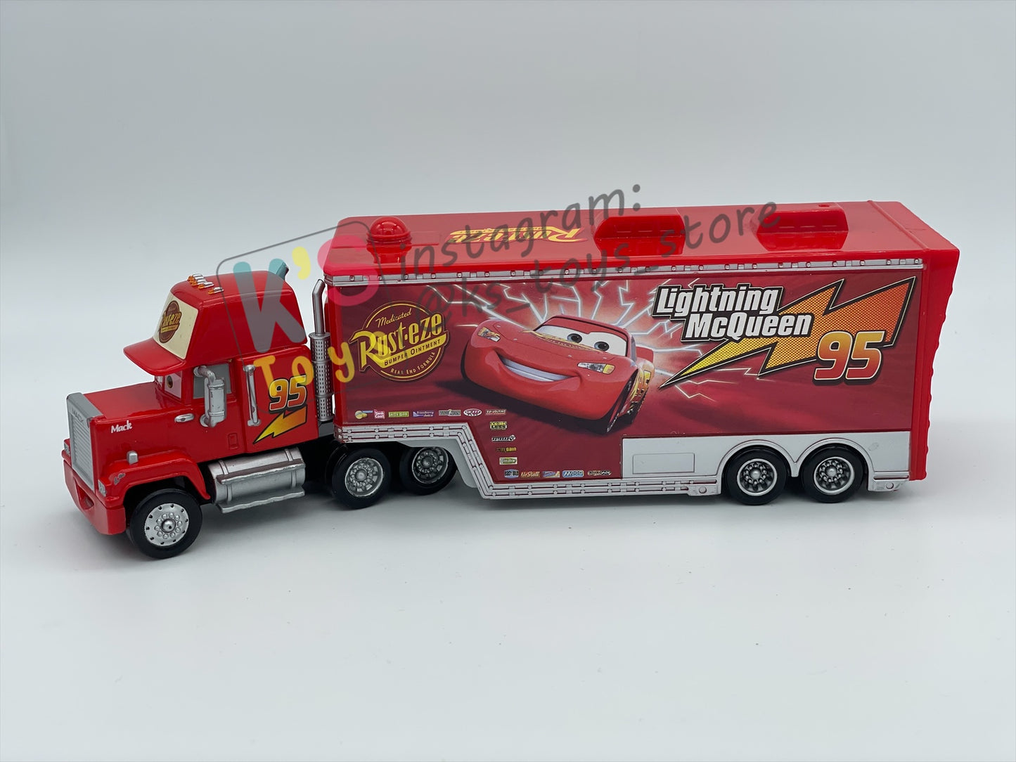 PRE-OWNED / LOOSE HAULER DISNEY PIXAR CARS BY MATTEL, MACK HAULER,  IN NEAR MINT CONDITION - PLEASE READ DESCRIPTION!!!!!!!!!!
