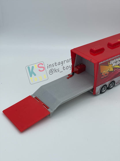 PRE-OWNED / LOOSE HAULER DISNEY PIXAR CARS BY MATTEL, MACK HAULER,  IN NEAR MINT CONDITION - PLEASE READ DESCRIPTION!!!!!!!!!!
