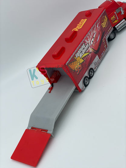 PRE-OWNED / LOOSE HAULER DISNEY PIXAR CARS BY MATTEL, MACK HAULER,  IN NEAR MINT CONDITION - PLEASE READ DESCRIPTION!!!!!!!!!!