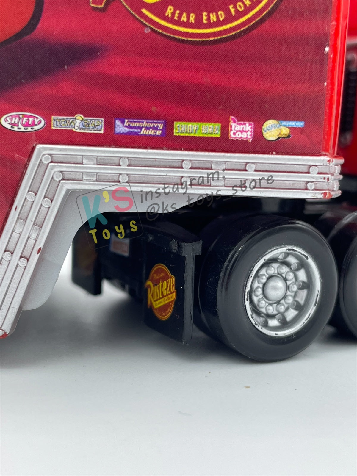 PRE-OWNED / LOOSE HAULER DISNEY PIXAR CARS BY MATTEL, MACK HAULER,  IN NEAR MINT CONDITION - PLEASE READ DESCRIPTION!!!!!!!!!!