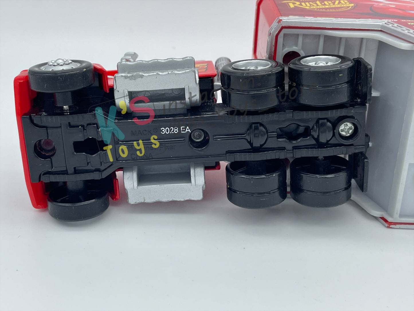 PRE-OWNED / LOOSE HAULER DISNEY PIXAR CARS BY MATTEL, MACK HAULER,  IN NEAR MINT CONDITION - PLEASE READ DESCRIPTION!!!!!!!!!!
