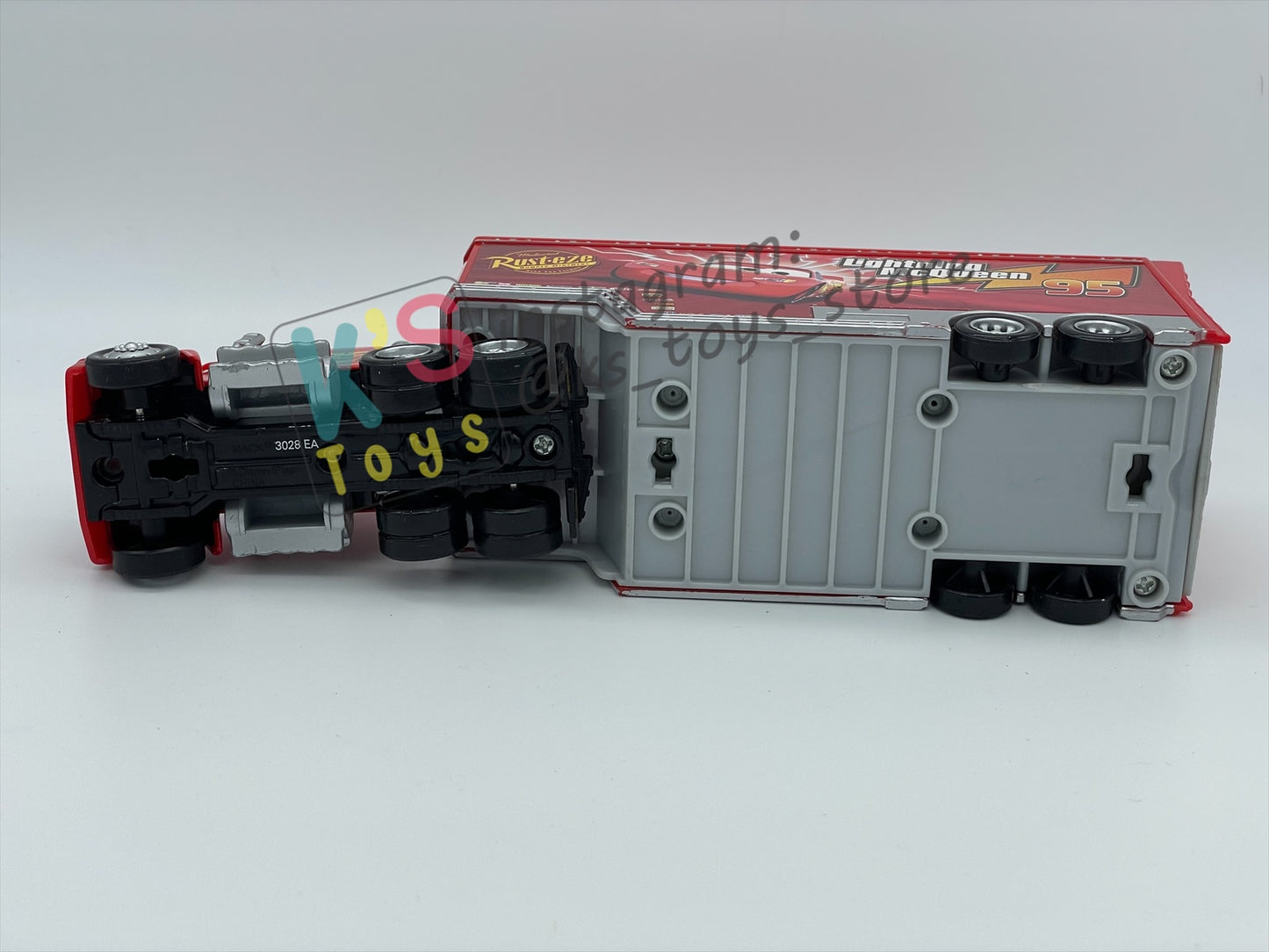 PRE-OWNED / LOOSE HAULER DISNEY PIXAR CARS BY MATTEL, MACK HAULER,  IN NEAR MINT CONDITION - PLEASE READ DESCRIPTION!!!!!!!!!!