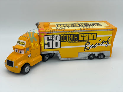 PRE-OWNED / LOOSE HAULER DISNEY PIXAR CARS BY MATTEL, MANNY / OCTANE GAIN HAULER,  IN NEAR MINT CONDITION - PLEASE READ DESCRIPTION!!!!!!!!!!