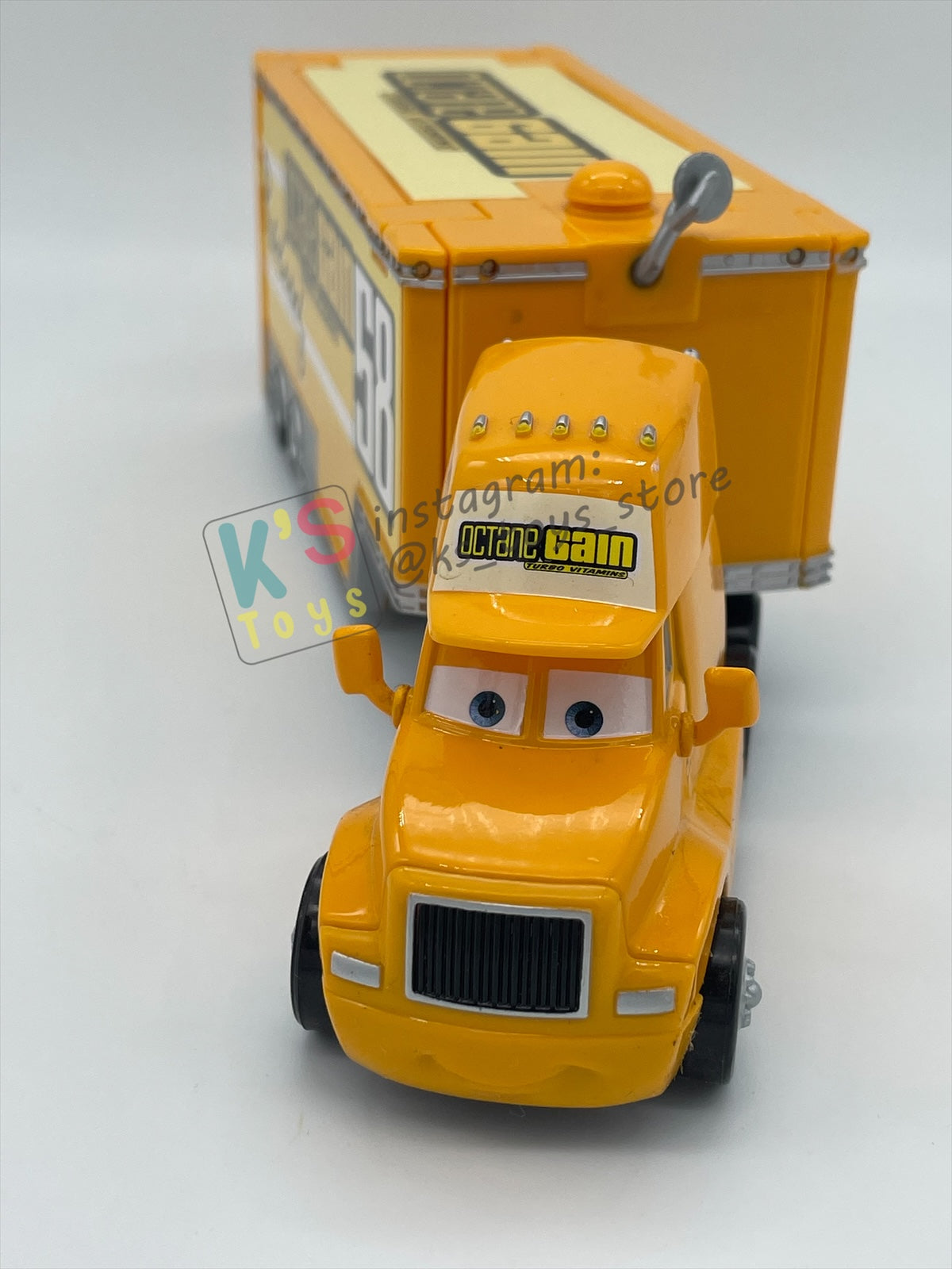 PRE-OWNED / LOOSE HAULER DISNEY PIXAR CARS BY MATTEL, MANNY / OCTANE GAIN HAULER,  IN NEAR MINT CONDITION - PLEASE READ DESCRIPTION!!!!!!!!!!