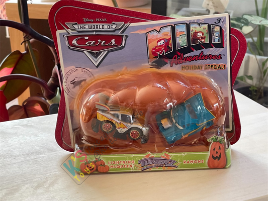 Mini Adventures Special Holiday 2 pack, Disney Pixar Cars - Lightning McQueen and Ramone - Tunerz - BNIP