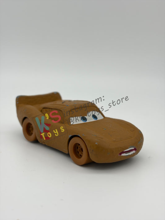 PRE-OWNED / LOOSE DISNEY PIXAR CARS - "LIGHTNING MCQUEEN AS CHESTER WHIPPLEFILTER" CARS 2 SERIES - PLAYED CONDITION - READ DESCRIPTION!!!!!!!!!!