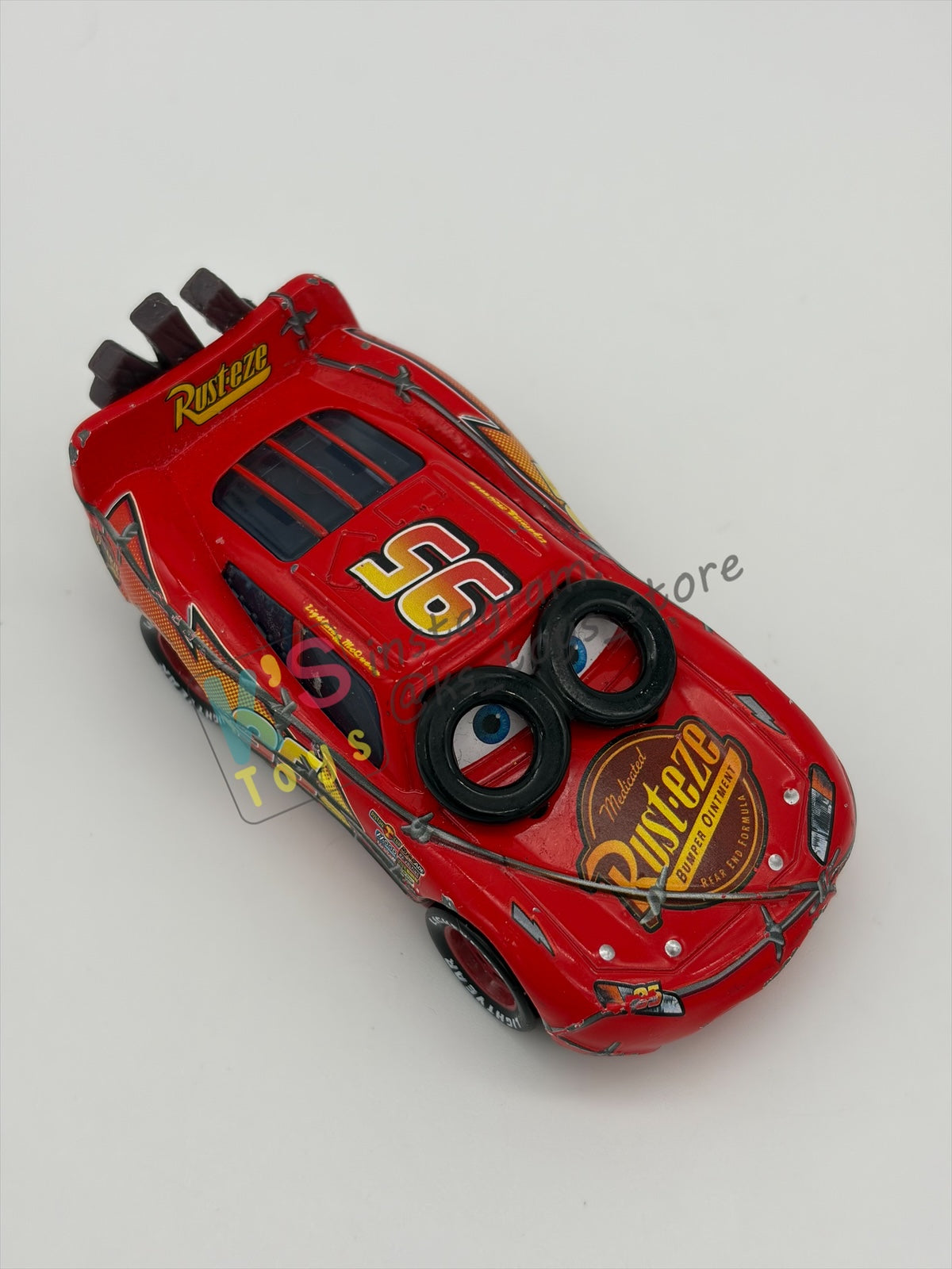 PRE-OWNED / LOOSE DISNEY PIXAR CARS - "SPINOUT LIGHTNING MCQUEEN" THE WORLD OF CARS SERIES - GOOD CONDITION - READ DESCRIPTION!!!!!!