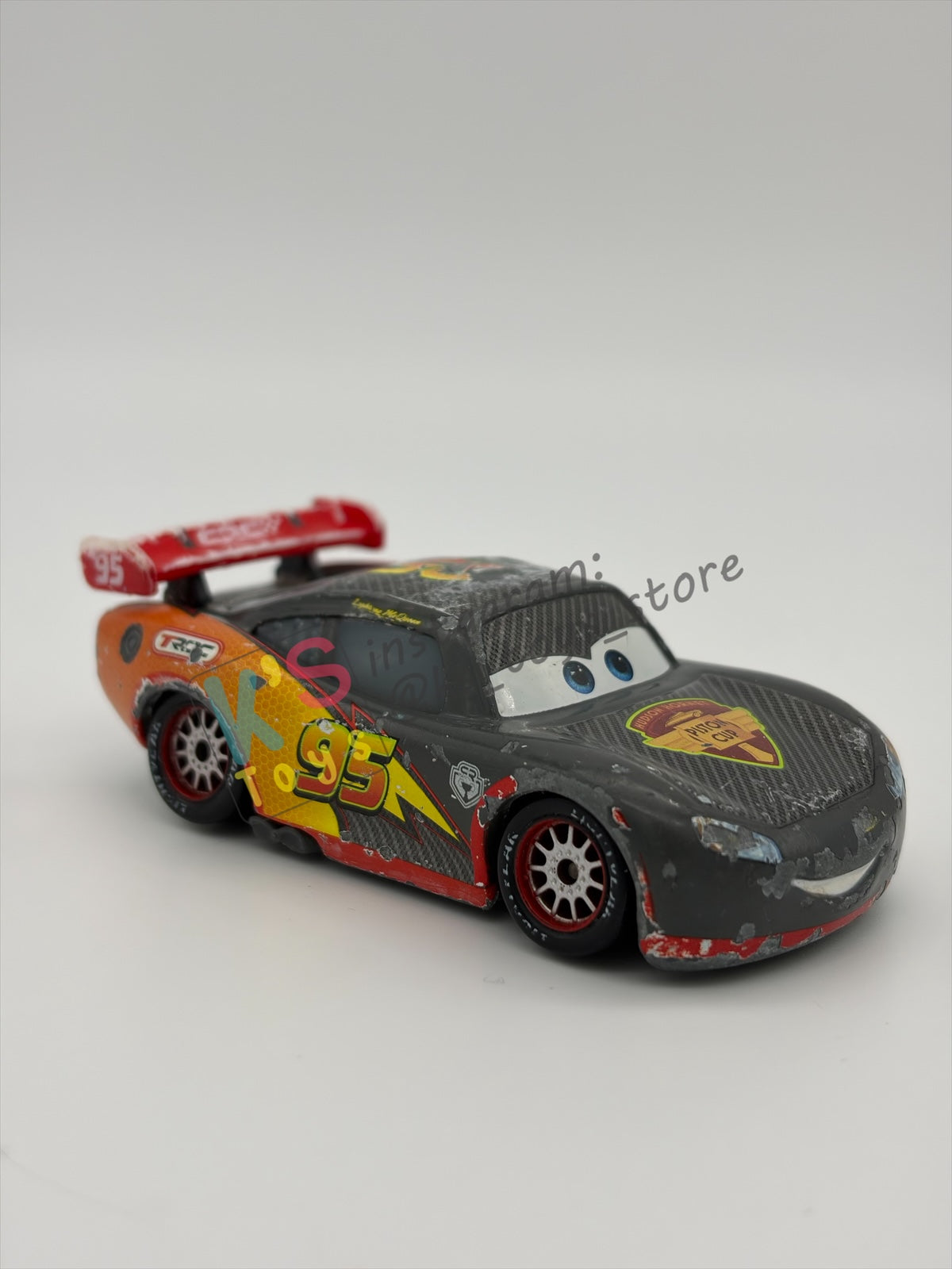 FREE ITEM!!!!! LOOSE DISNEY PIXAR CARS - "CARBON RACERS LIGHTNING MCQUEEN" CARBON RACER SERIES - WELL LOVED/PLAYED CONDITION