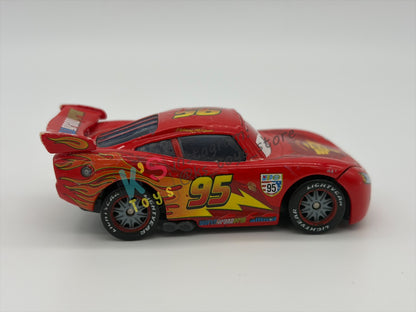 PRE-OWNED / LOOSE DISNEY PIXAR CARS BY MATTEL - "LIGHTNING MCQUEEN WITH RACING WHEELS" CARS 2 SERIES - PLAYED IN GOOD CONDITION - READ DESCRIPTION!!!!!!!!!!
