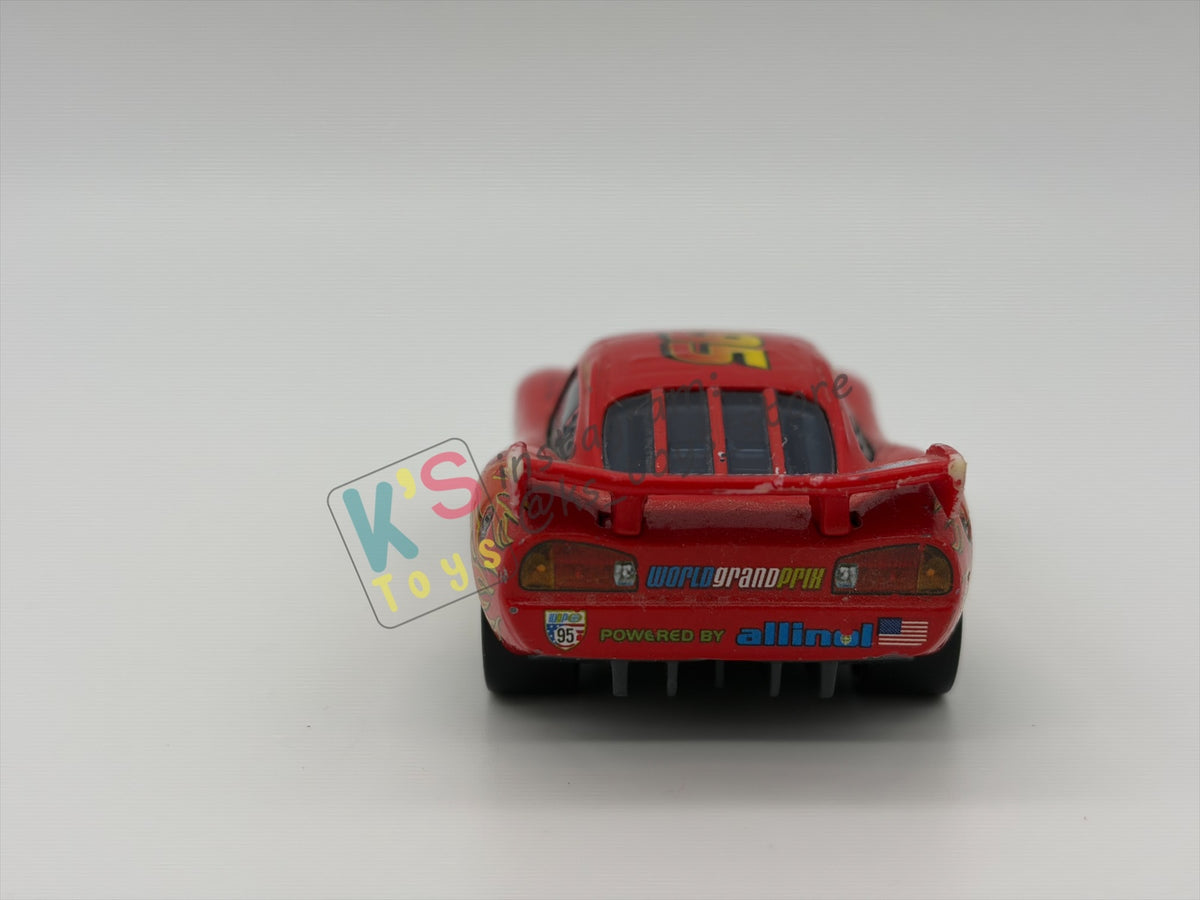 PRE-OWNED / LOOSE DISNEY PIXAR CARS BY MATTEL - "LIGHTNING MCQUEEN WITH RACING WHEELS" CARS 2 SERIES - PLAYED IN GOOD CONDITION - READ DESCRIPTION!!!!!!!!!!