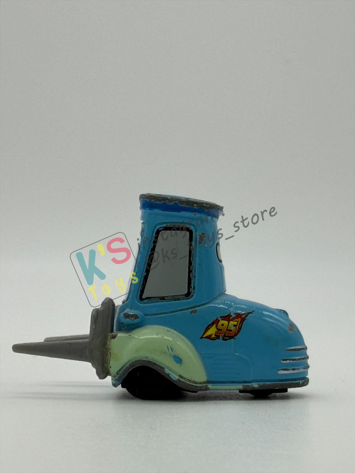 FREE ITEM!!! PRE-OWNED / LOOSE DISNEY PIXAR CARS - "RACE TEAM GUIDO" CARS 2 SERIES - WELL LOVED CONDITION