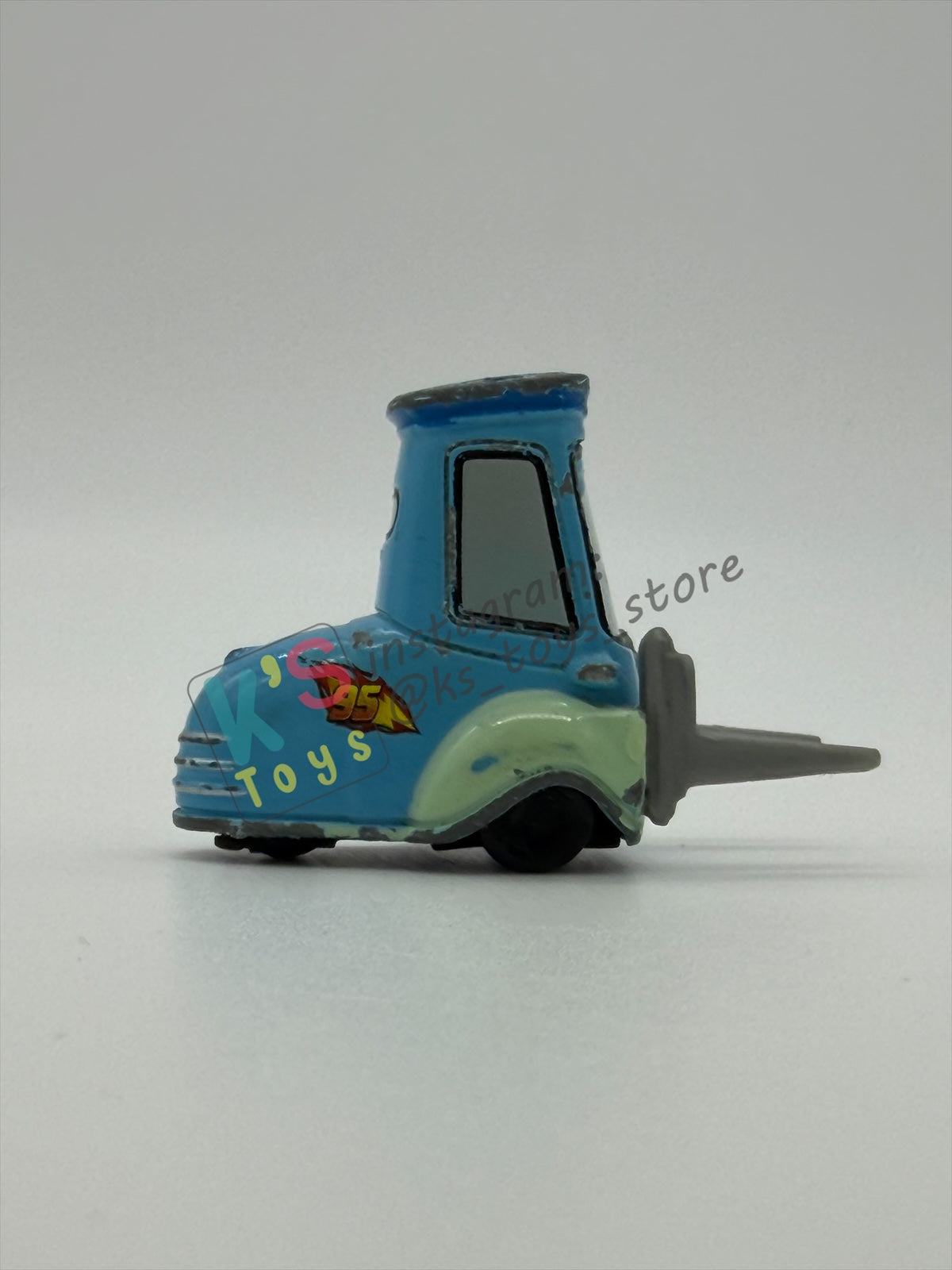 FREE ITEM!!! PRE-OWNED / LOOSE DISNEY PIXAR CARS - "RACE TEAM GUIDO" CARS 2 SERIES - WELL LOVED CONDITION