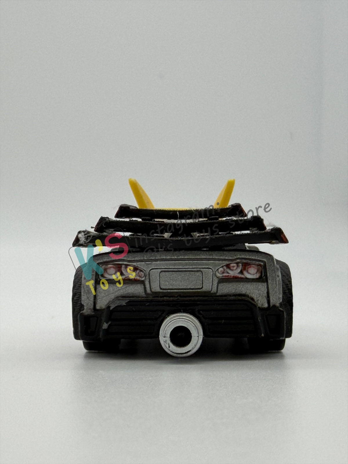 PRE-OWNED / LOOSE DISNEY PIXAR CARS BY MATTEL - "KABUTO" TOKYO MATER SERIES - PLAYED IN GOOD CONDITION - READ DESCRIPTION!!!!!!!!!!