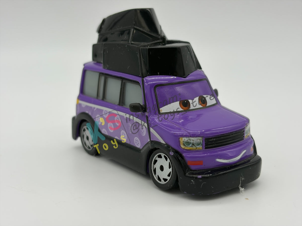 PRE-OWNED / LOOSE DISNEY PIXAR CARS BY MATTEL - "KIMURA KAIZO" CARS 2 SERIES - MISSING GUNBAI FAN IN GOOD CONDITION - READ DESCRIPTION!!!!!!!!!!