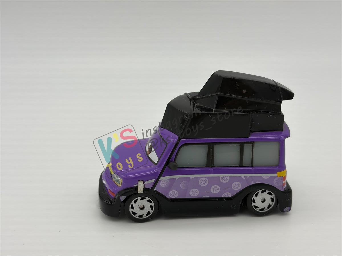 PRE-OWNED / LOOSE DISNEY PIXAR CARS BY MATTEL - "KIMURA KAIZO" CARS 2 SERIES - MISSING GUNBAI FAN IN GOOD CONDITION - READ DESCRIPTION!!!!!!!!!!