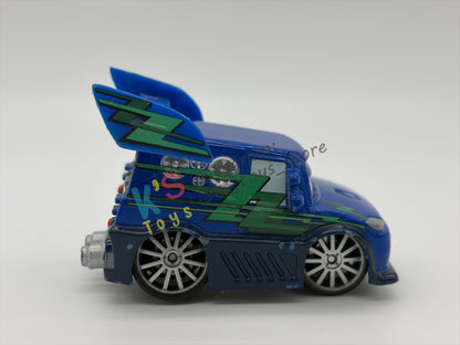 PRE-OWNED / LOOSE DISNEY PIXAR CARS BY MATTEL - DJ LENTICULAR V2 - NEAR MINT CONDITION - READ DESCRIPTION!!!!!!!!!!!