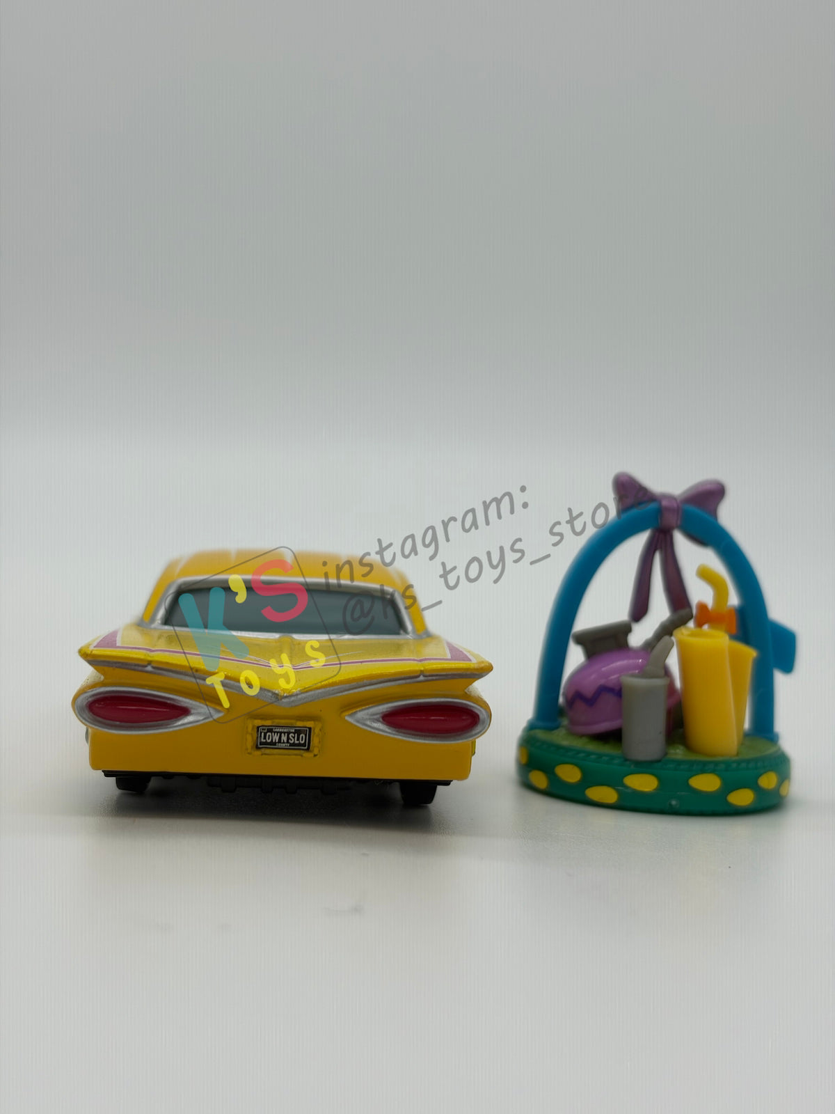 PRE-OWNED / LOOSE DISNEY PIXAR CARS - "EASTER RAMONE WITH BASKET" MATER AND THE EASTER BUGGY SERIES - MINT / NEAR MINT CONDITION