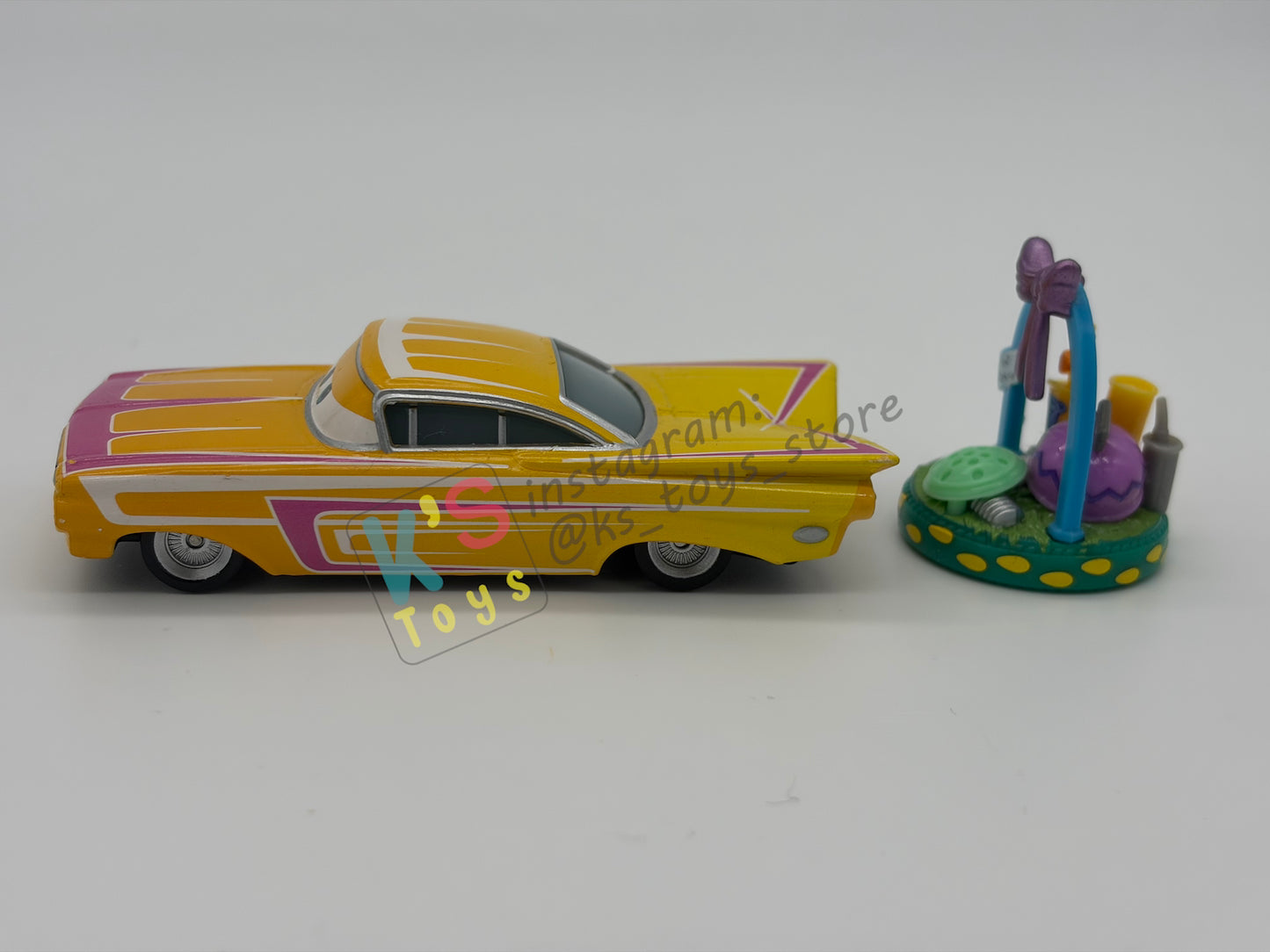 PRE-OWNED / LOOSE DISNEY PIXAR CARS - "EASTER RAMONE WITH BASKET" MATER AND THE EASTER BUGGY SERIES - MINT / NEAR MINT CONDITION