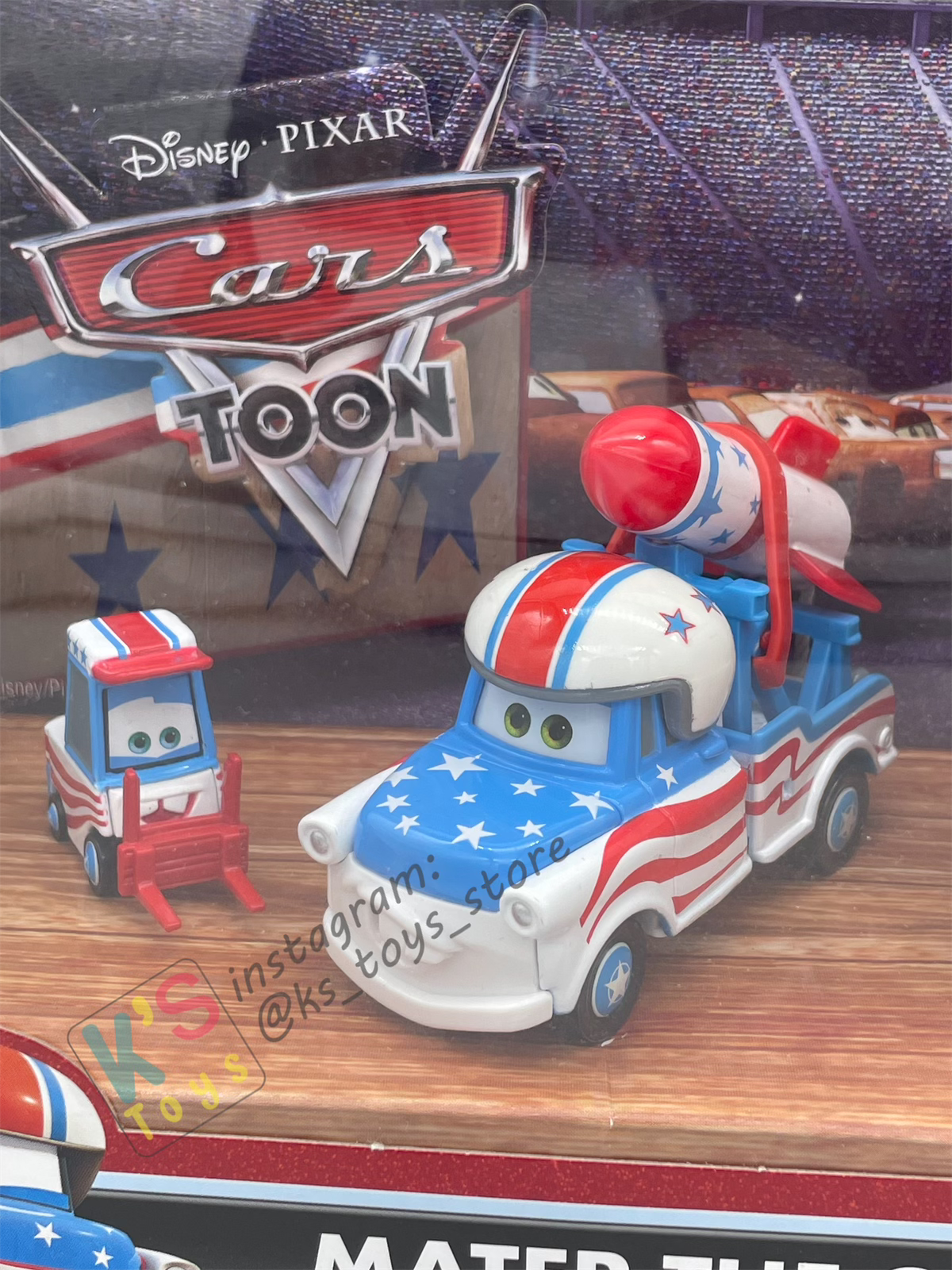 DISNEY PIXAR CARS - CARS TOON MATER THE GREATER 4-PACK GIFT SET - LUG, ROCKET MATER, MATER FAN MIA, MATER FAN TIA - BNIB
