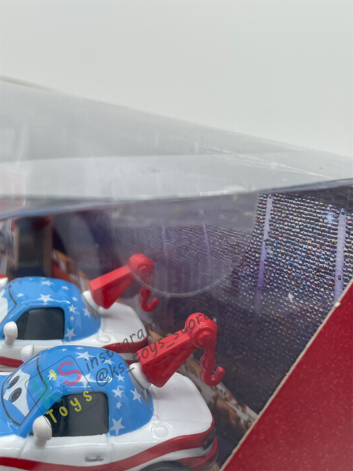 DISNEY PIXAR CARS - CARS TOON MATER THE GREATER 4-PACK GIFT SET - LUG, ROCKET MATER, MATER FAN MIA, MATER FAN TIA - BNIB