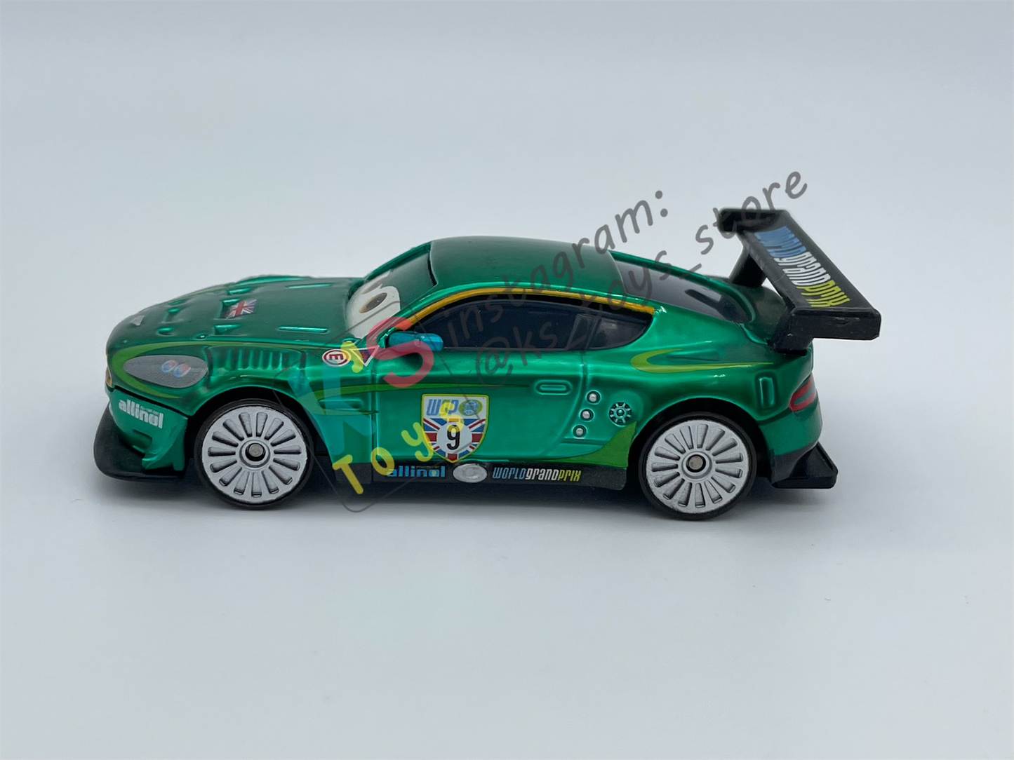 PRE-OWNED / LOOSE DISNEY PIXAR CARS - "NIGEL GEARSLEY METALLIC FINISH" - EXCELLENT CONDITION