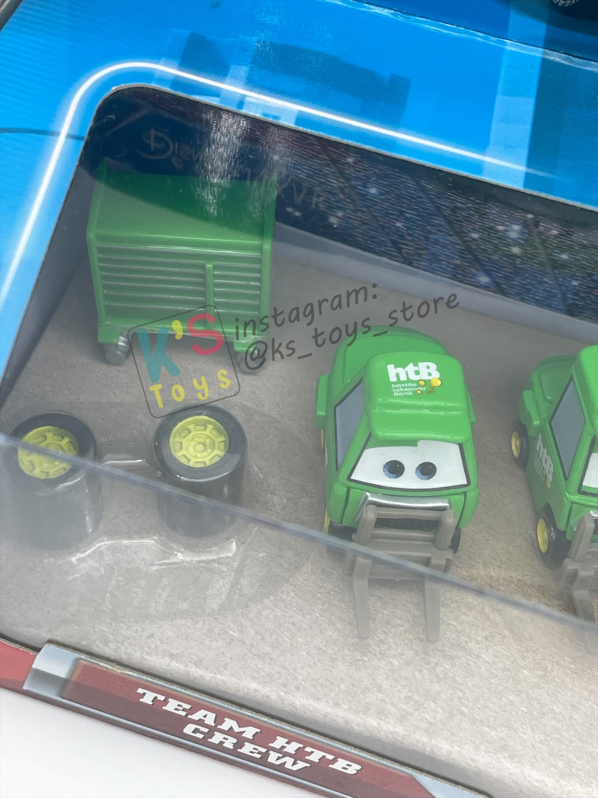 DISNEY PIXAR CARS 1:55 BY MATTEL, TEAM HTB CREW 4 PACK, BRUISER BUKOWSKI (BLUE EYES), BRUISER BUKOWSKI (WORRIED), CHICK HICKS WIDE PITTY AND CHICK CHIEF CREW - PISTON CUP NIGHTS - BNIP