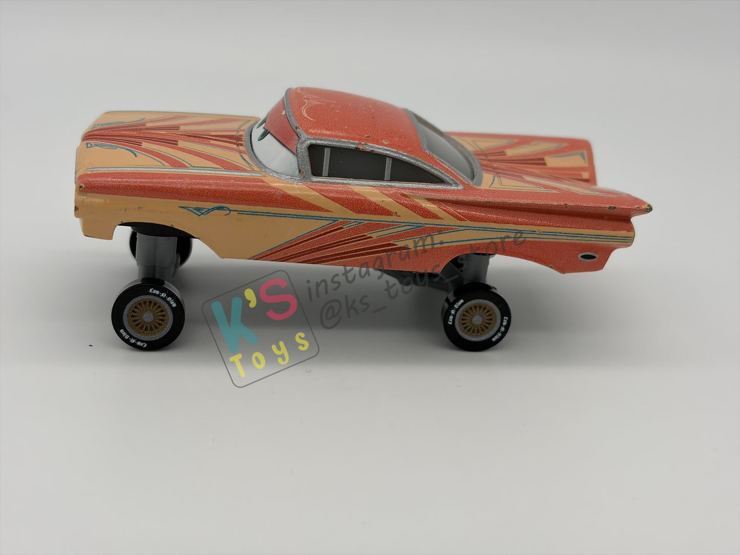 PRE-OWNED / LOOSE DISNEY PIXAR CARS - "HYDRAULIC FLORIDA RAMONE" - GOOD CONDITION