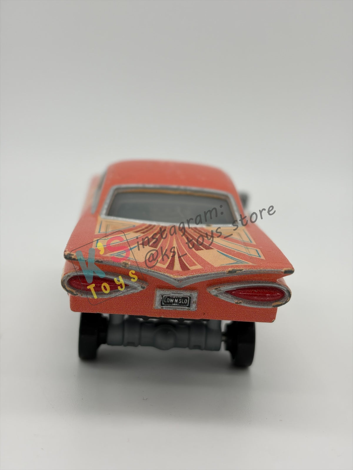 PRE-OWNED / LOOSE DISNEY PIXAR CARS - "HYDRAULIC FLORIDA RAMONE" - GOOD CONDITION