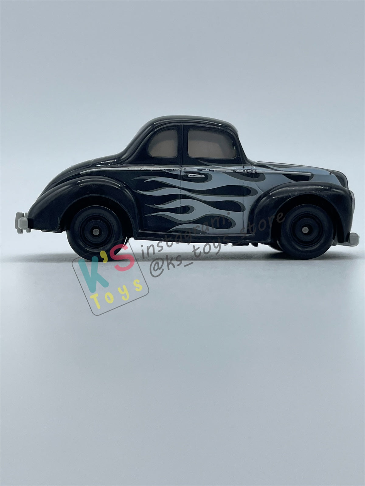 PRE-OWNED / LOOSE DISNEY PIXAR CARS - “HOT ROD JUNIOR MOON" - CARS 3 DOC'S RACING DAYS SERIES - GOOD CONDITION
