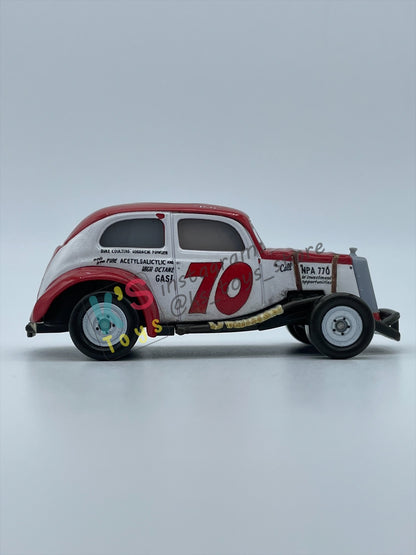 PRE-OWNED / LOOSE DISNEY PIXAR CARS - “DUKE COULTERS" - CARS 3 DOC'S RACING DAYS SERIES - GOOD CONDITION